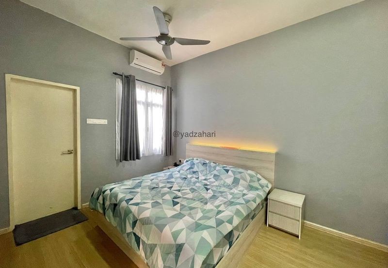 Crescent Park Townvilla