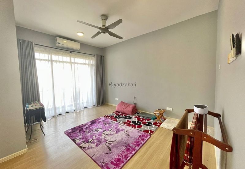 Crescent Park Townvilla