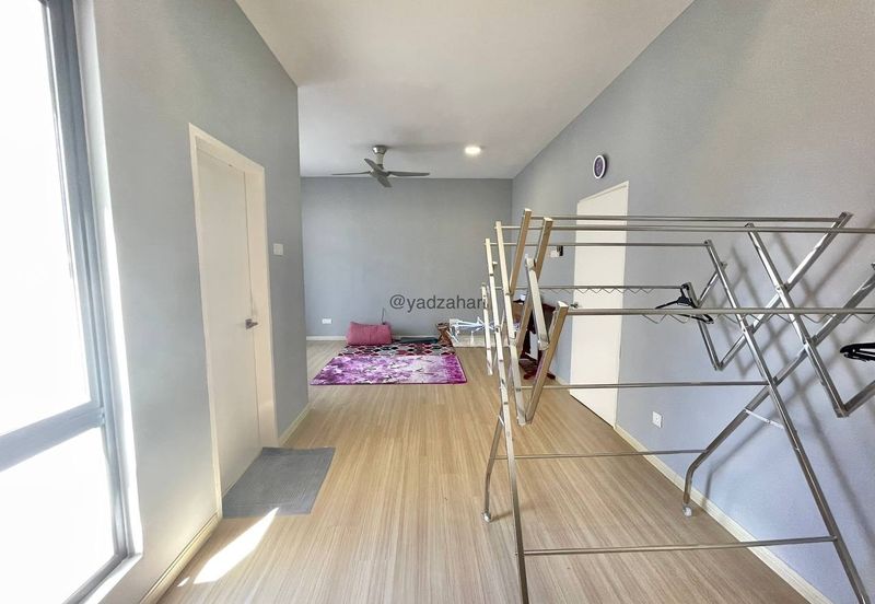 Crescent Park Townvilla