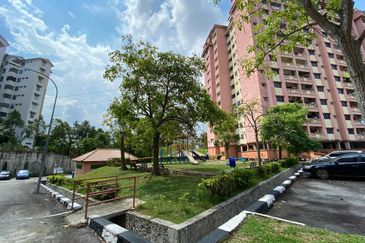 End Lot Below Mv Anggerik Villa 2 Kajang 