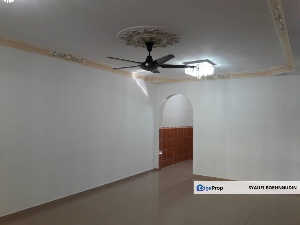 Double Storey Terrace Taman Selayang Mulia Batu Caves , Selangor, Selayang