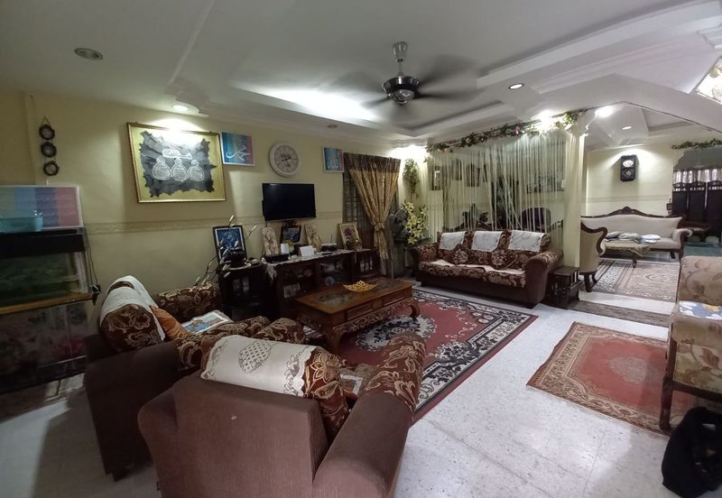 Renovated End Lot Double Storey Terrace Taman Bidara Selayang