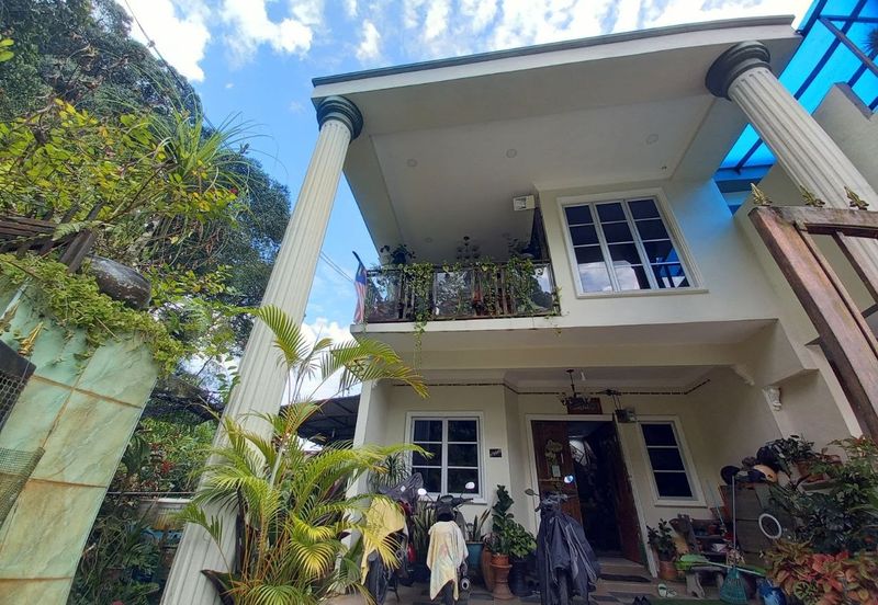 Renovated End Lot Double Storey Terrace Taman Bidara Selayang