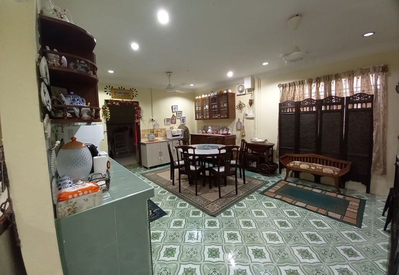 Renovated End Lot Double Storey Terrace Taman Bidara Selayang