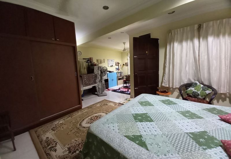 Renovated End Lot Double Storey Terrace Taman Bidara Selayang