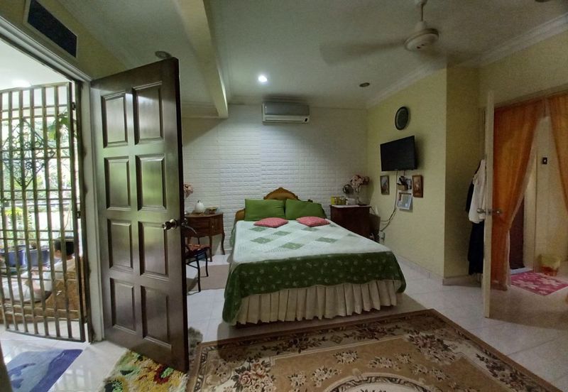 Renovated End Lot Double Storey Terrace Taman Bidara Selayang