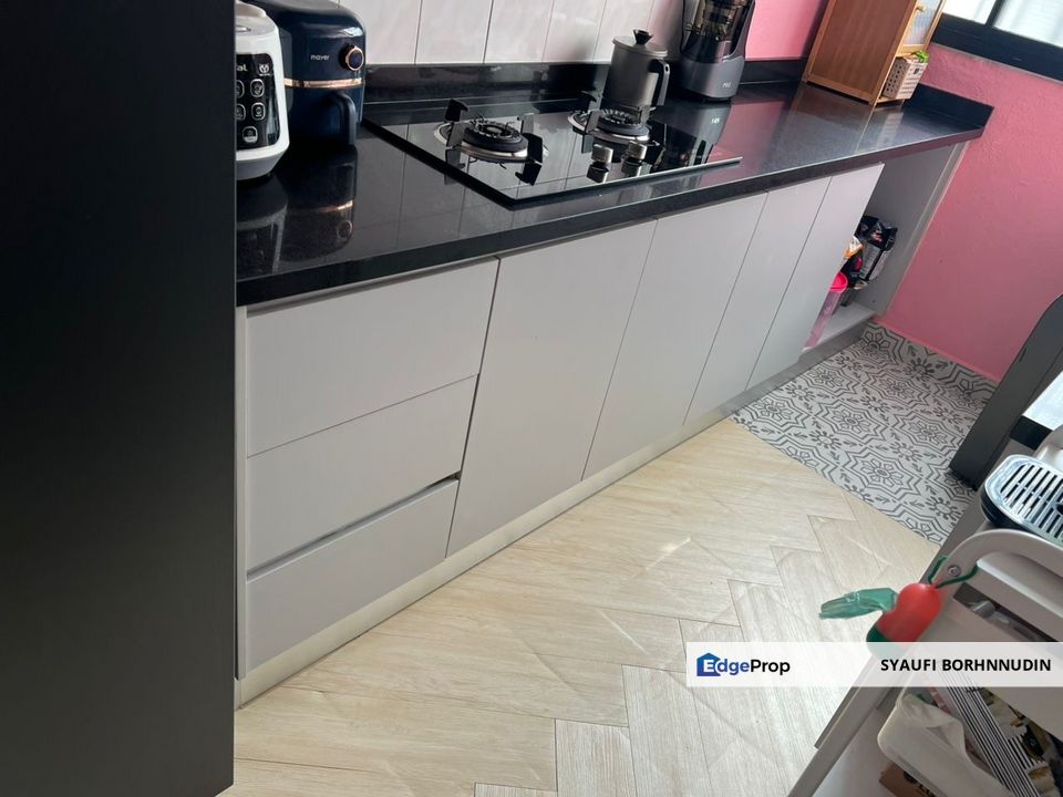 Partly Furnished City Height Apartment Kajang , Selangor, Kajang