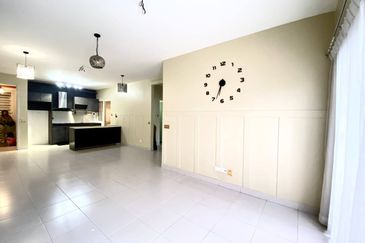 Partial Furnished D’Cerrum Apartment Setia Ecohill