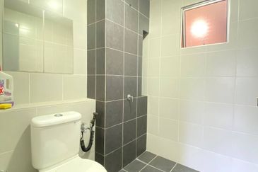 Partial Furnished D’Cerrum Apartment Setia Ecohill