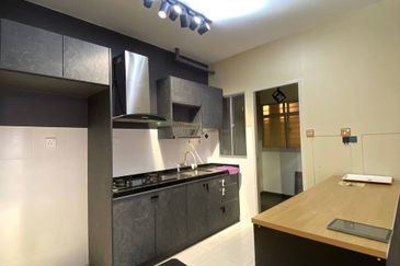 Partial Furnished D’Cerrum Apartment Setia Ecohill