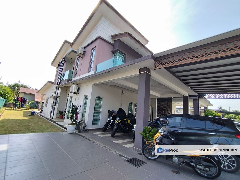 Renovated Double Storey Semi D Taman Cenderawasih Banting , Selangor, Banting