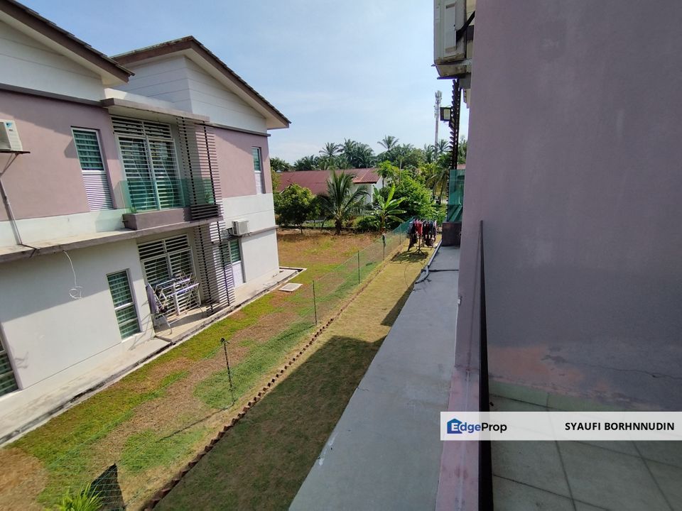 Renovated Double Storey Semi D Taman Cenderawasih Banting , Selangor, Banting