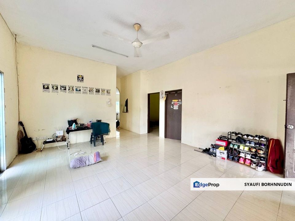 Below Mv Single Storey Taman Desa Baiduri Harmoni Salak Tinggi, Selangor, Sepang