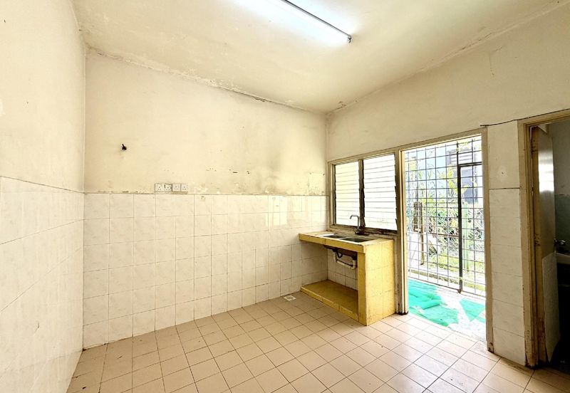 MURAH FACING OPEN Double Storey Terrace Taman Universiti Bangi 