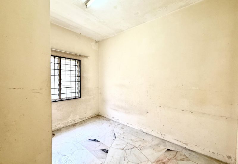 MURAH FACING OPEN Double Storey Terrace Taman Universiti Bangi 