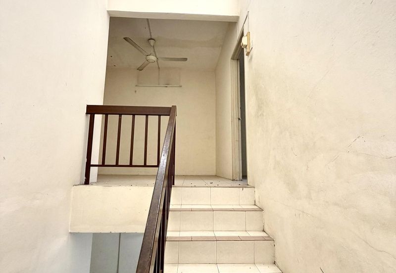 MURAH FACING OPEN Double Storey Terrace Taman Universiti Bangi 