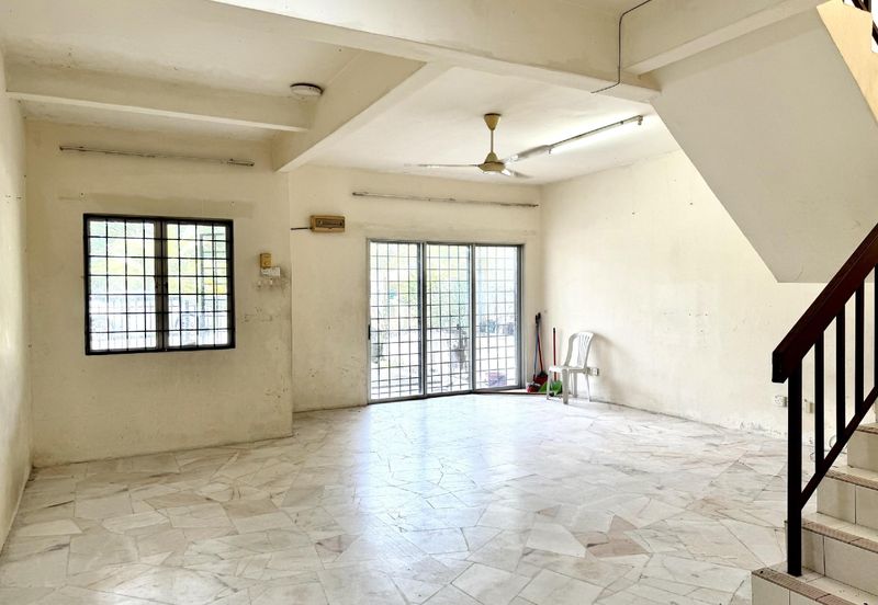 MURAH FACING OPEN Double Storey Terrace Taman Universiti Bangi 