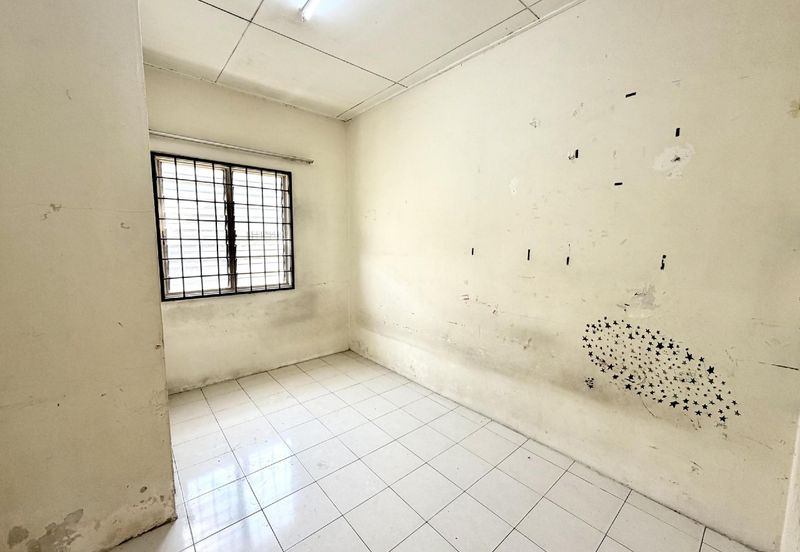 MURAH FACING OPEN Double Storey Terrace Taman Universiti Bangi 