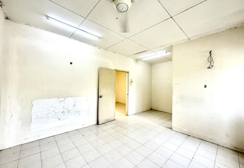 MURAH FACING OPEN Double Storey Terrace Taman Universiti Bangi 