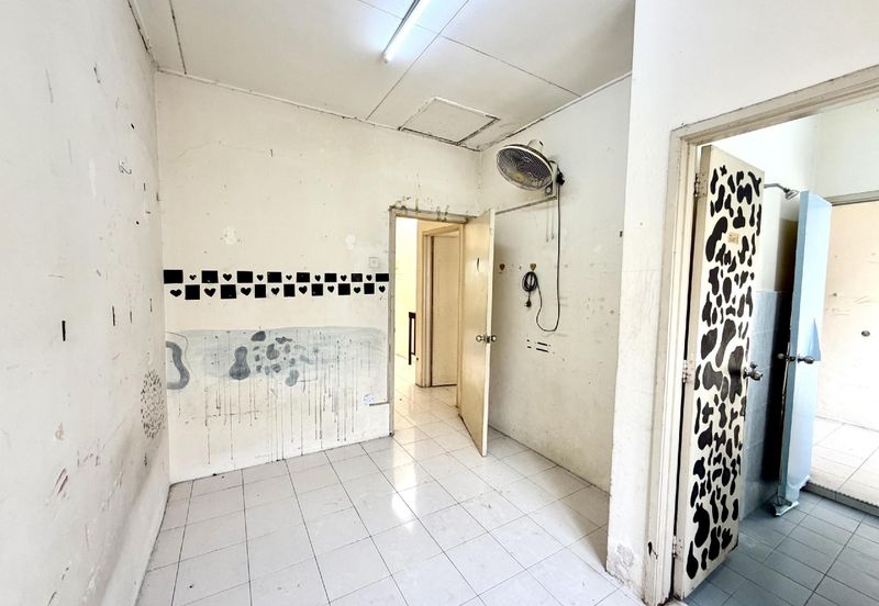 MURAH FACING OPEN Double Storey Terrace Taman Universiti Bangi 