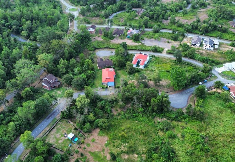 Tanah Lot Banglo College Heights Pajam 