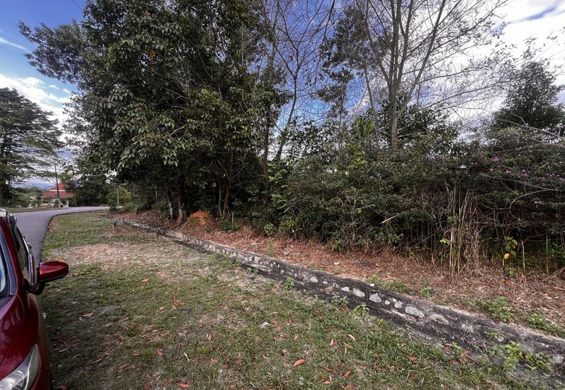 Tanah Lot Banglo College Heights Pajam 