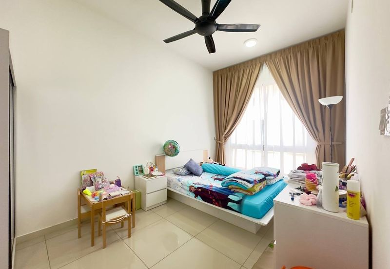 Setia Warisan Tropika (Belladonna)