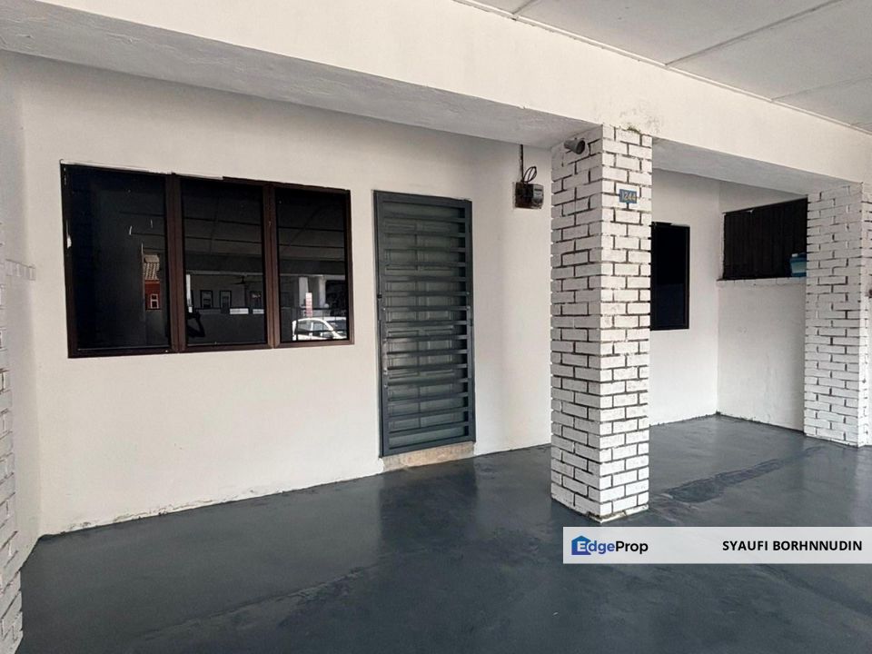 Teres Setingkat Taman Tuanku Jaafar Senawang, Negeri Sembilan, Seremban