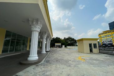 Taipan Business Centre, USJ 10