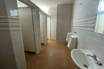 Taipan Business Centre, USJ 10