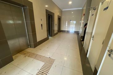 Taipan Business Centre, USJ 10