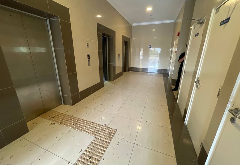 Taipan Business Centre, USJ 10