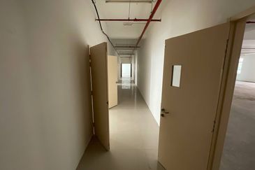 Taipan Business Centre, USJ 10