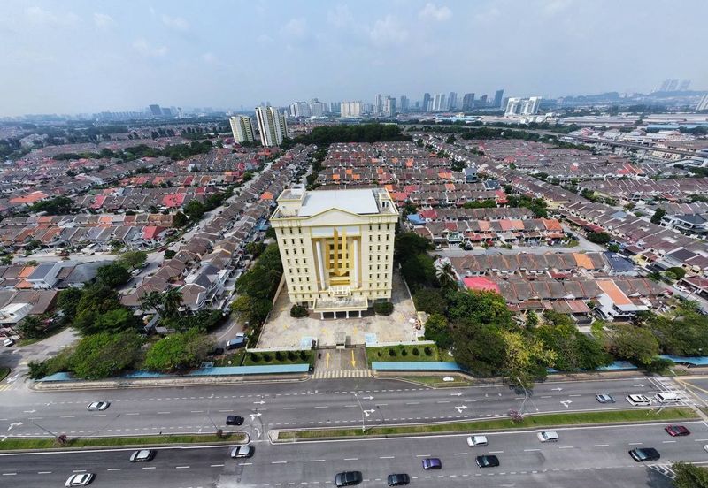 Taipan Business Centre, USJ 10