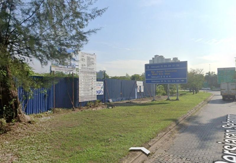 Dataran Otomobil, Seksyen 15