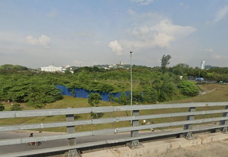 Dataran Otomobil, Seksyen 15