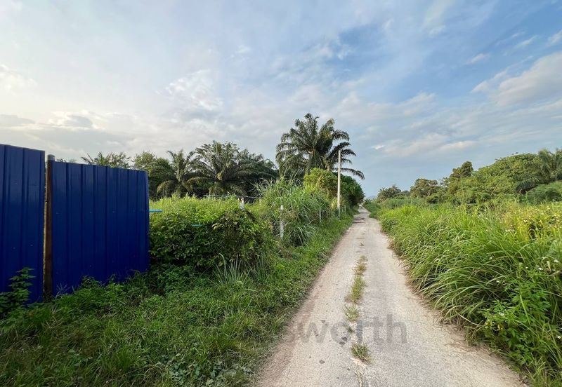 [1.86 ACRES] Residential Land Revolusi Hijau @ Dengkil, Selangor