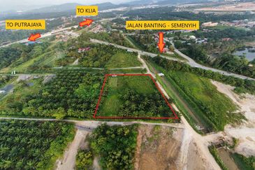 [1.86 ACRES] Residential Land Revolusi Hijau @ Dengkil, Selangor