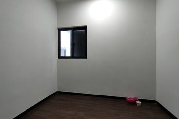 Embayu Damansara West Condominium @ Taman Subang Murni U5, Shah Alam