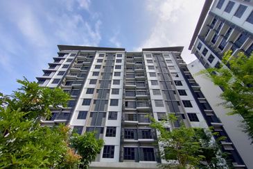 Embayu Damansara West Condominium @ Taman Subang Murni U5, Shah Alam