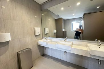 Menara EcoWorld (The Stride Strata Office @ BBCC)