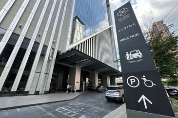 Menara EcoWorld (The Stride Strata Office @ BBCC)