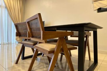 Henna Residence @ The Quartz