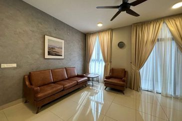 Henna Residence @ The Quartz