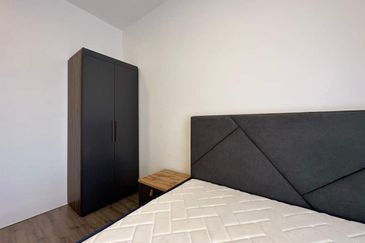 Henna Residence @ The Quartz