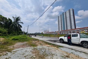 [4 ACRES] Land Suitable for Commercial Desa Vista @ Sepang, Selangor