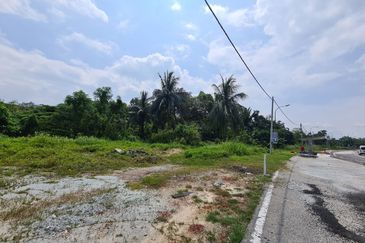 [4 ACRES] Land Suitable for Commercial Desa Vista @ Sepang, Selangor