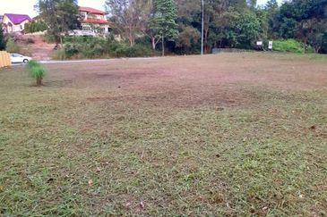 Putra Hill Residency