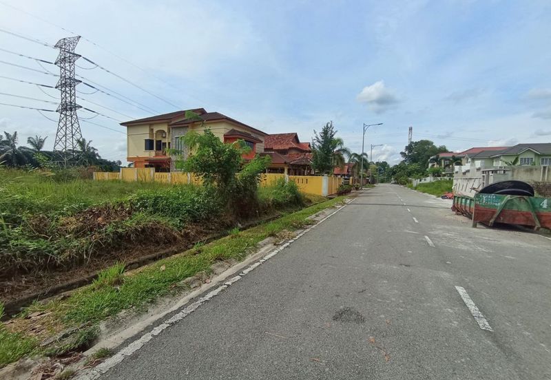 Putra Hill Residency