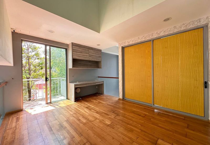 Symphony Hills Schubert